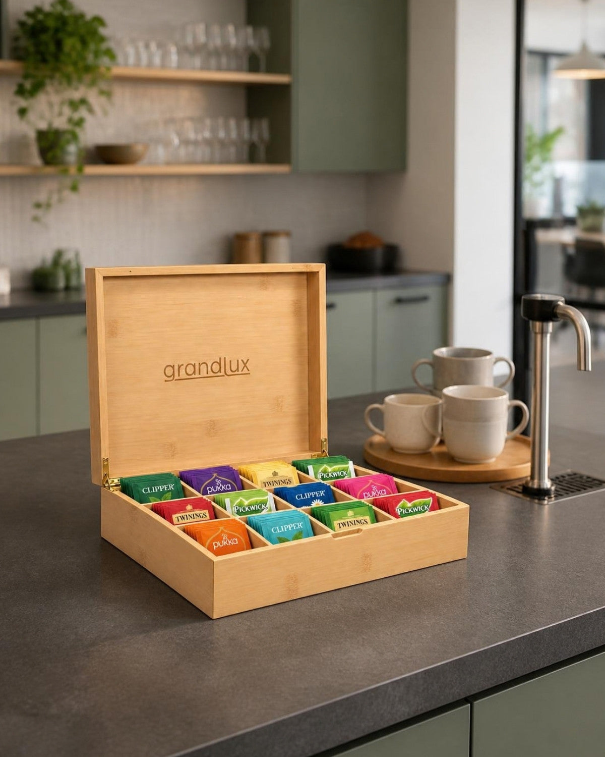 Grandlux theedoos naturel in een teamkeuken op kantoor